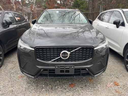 2025 Volvo XC60 B5 Core