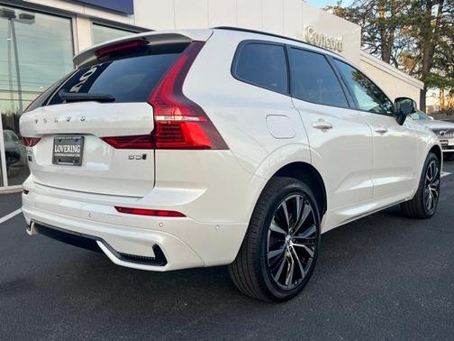 2025 Volvo XC60 B5 Plus