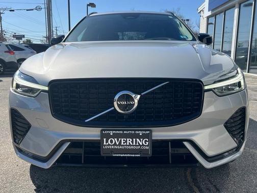 2024 Volvo XC60 B5 Plus Dark Theme