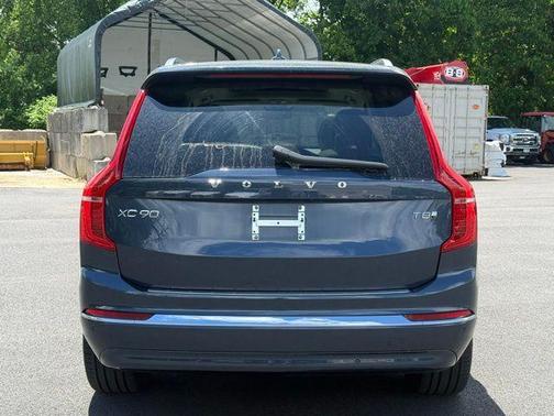 Denim Blue Metallic 2025 Volvo XC90 Plug-In Hybrid T8 Plus 7-Seater