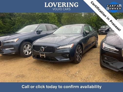 2022 Volvo S60 B5 Momentum