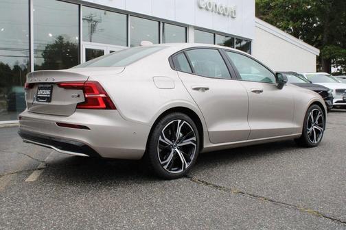 2025 Volvo S60 B5 Plus
