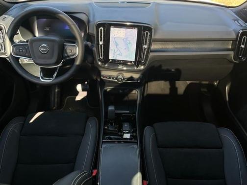 2022 Volvo C40 Recharge Pure Electric P8 Ultimate