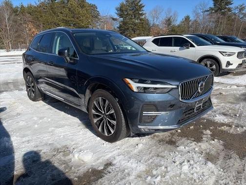 2023 Volvo XC60 B5 Plus Bright Theme