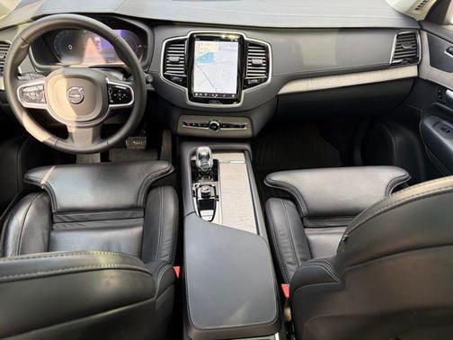 2024 Volvo XC90 Recharge Plug-In Hybrid T8 Ultimate 6-Seater
