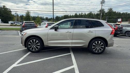 Bright 2025 Volvo XC60 B5 Plus
