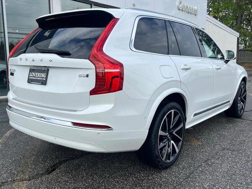 2024 Volvo XC90 B5 Plus Bright Theme