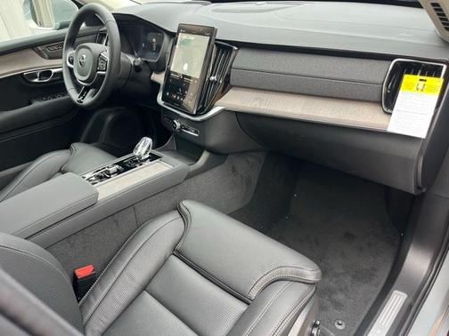 2026 Volvo XC90 B6 Ultra 7-Seater