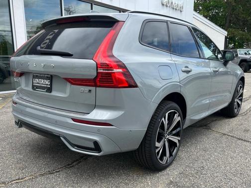 2025 Volvo XC60 B5 Ultra