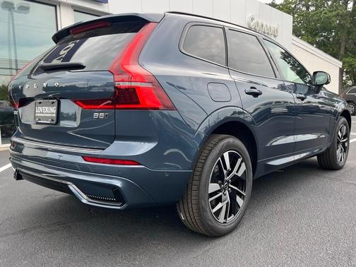 2026 Volvo XC60 B5 Plus