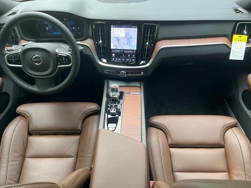 2026 Volvo V60 Cross Country B5 Ultra