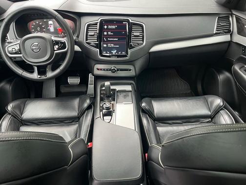 2022 Volvo XC90 Recharge Plug-In Hybrid T8 R-Design Extended Range 7P