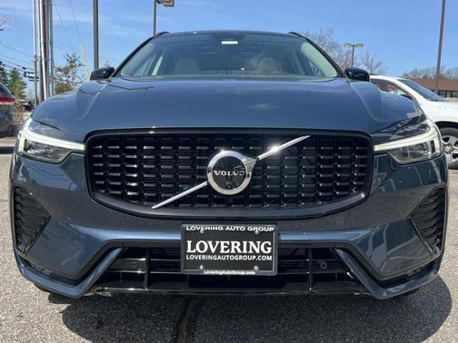 2025 Volvo XC60 B5 Plus