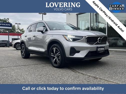 2025 Volvo XC40 B5 Core Bright Theme