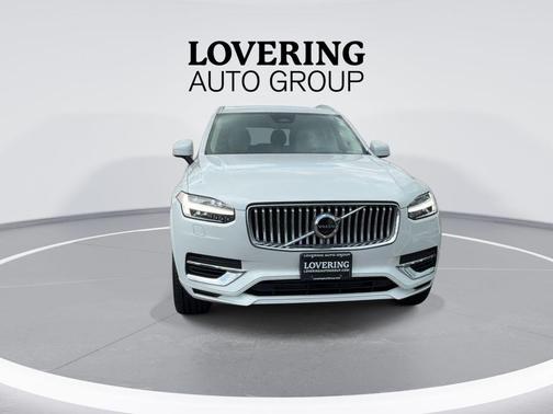 Crystal White 2023 Volvo XC90 Recharge Plug-In Hybrid T8 Ultimate Bright Theme 7-Seater