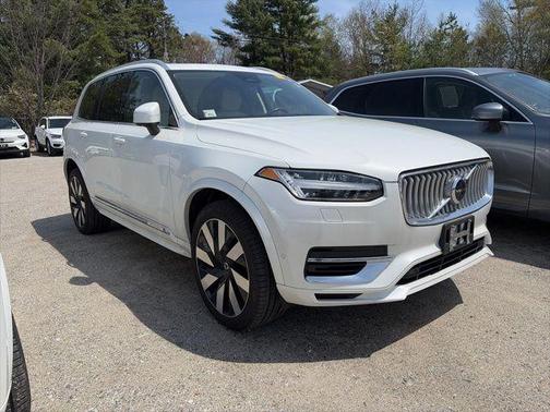 Crystal White 2023 Volvo XC90 Recharge Plug-In Hybrid T8 Ultimate Bright Theme 7-Seater
