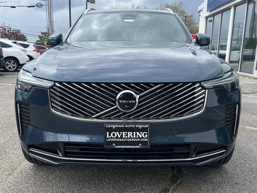 2025 Volvo XC90 B6 Plus 7-Seater