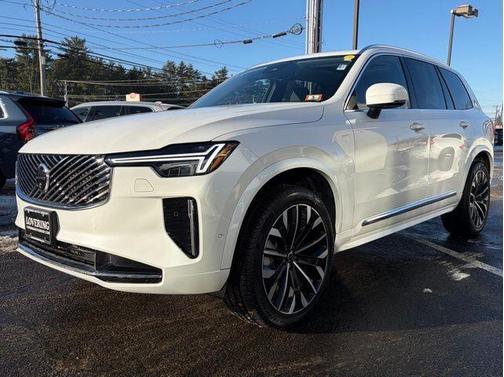 2025 Volvo XC90 B6 Plus 7-Seater