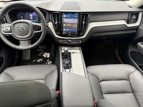 2025 Volvo XC90 B6 Plus 7-Seater