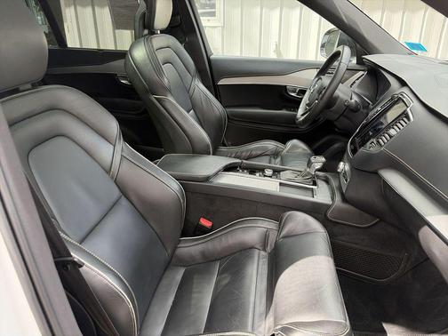 2021 Volvo XC90 T6 R-Design 7 Passenger