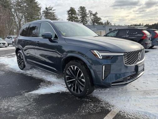 2025 Volvo XC90 B6 Plus 7-Seater