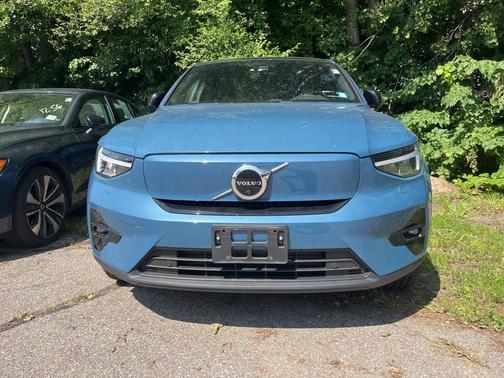 2023 Volvo C40 Recharge Pure Electric Twin Plus