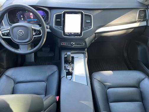 2024 Volvo XC90 B5 Core Bright Theme