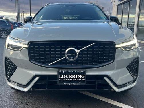 2025 Volvo XC60 B5 Plus