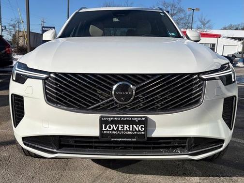 2025 Volvo XC90 B5 Plus