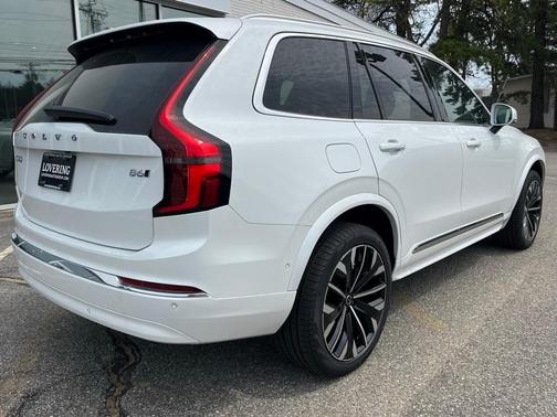 2025 Volvo XC90 B6 Ultra