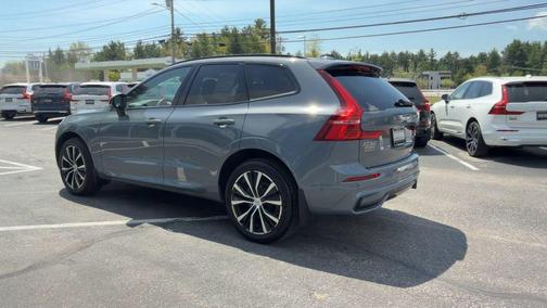 Gray Metallic 2023 Volvo XC60 B5 Plus Dark Theme