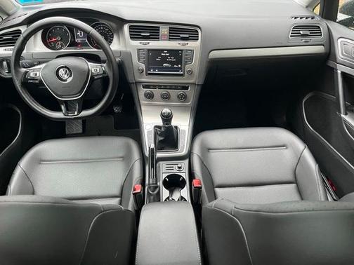 2017 Volkswagen Golf TSI Wolfsburg Edition 4-Door