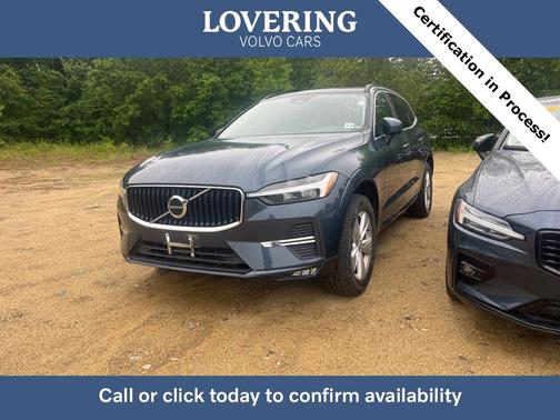 2022 Volvo XC60 B5 Momentum