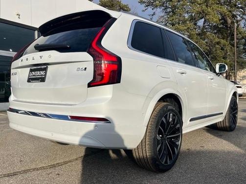 2025 Volvo XC90 B6 Plus 7-Seater