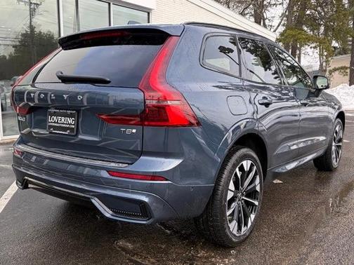 2026 Volvo XC60 Plug-In Hybrid T8 Plus