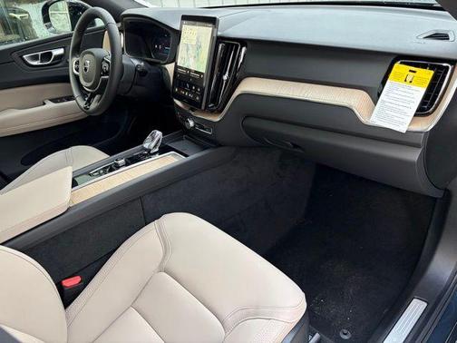 2026 Volvo XC60 Plug-In Hybrid T8 Plus