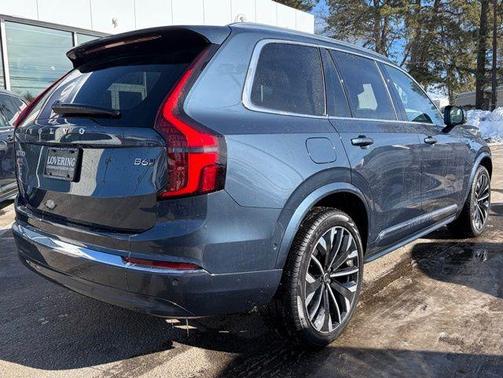 2025 Volvo XC90 B6 Plus 7-Seater