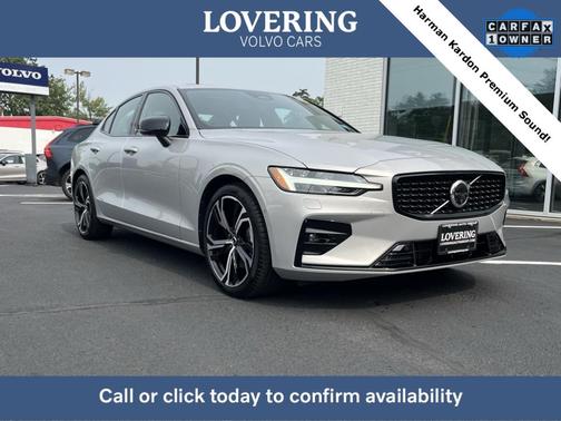 2024 Volvo S60 B5 Ultimate Dark Theme