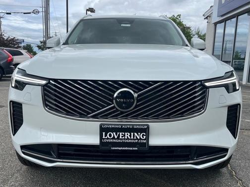 2025 Volvo XC90 B5 Plus 7-Seater