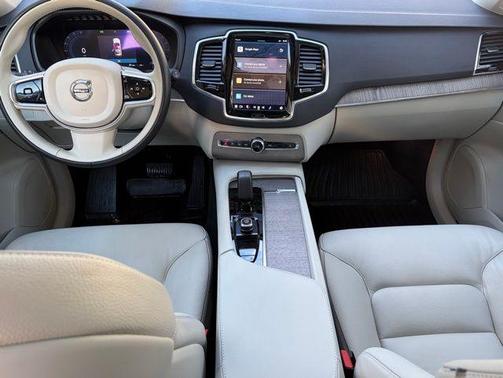 2023 Volvo XC90 B6 Plus 7-Seater