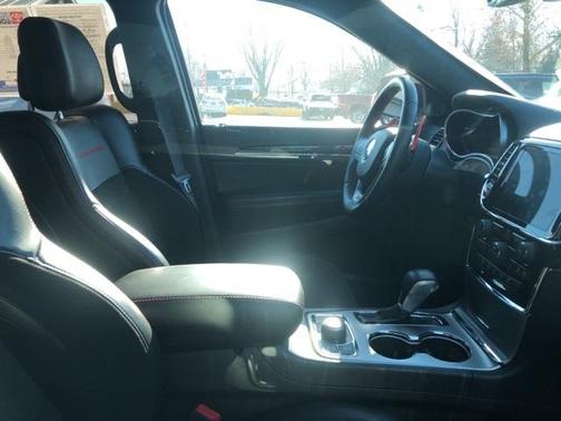 Photo 5 of 5 of 2019 Jeep Grand Cherokee Trailhawk