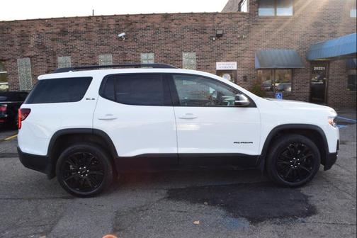 2022 GMC Acadia AWD SLE