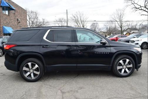 2021 Chevrolet Traverse LT Leather