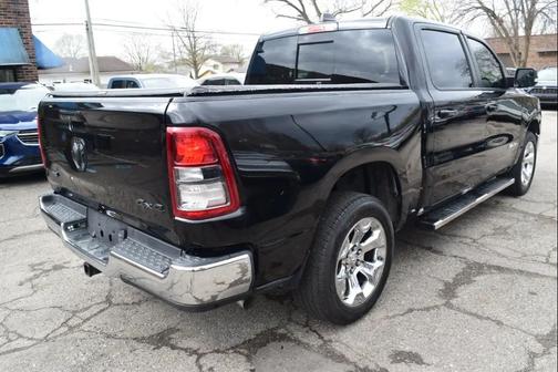 Diamond Black Crystal Pearlcoat 2021 RAM 1500 Big Horn/Lone Star