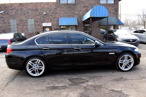 Photo 5 of 32 of 2013 BMW 535 i xDrive