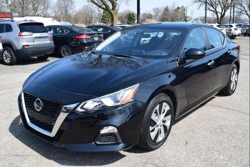 Super Black 2019 Nissan Altima 2.5 S