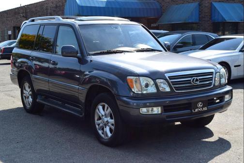 2004 Lexus LX 470 Base