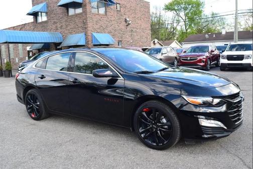 Mosaic Black Metallic 2025 Chevrolet Malibu FWD 1LT