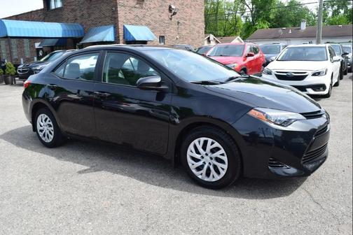 Black Sand Pearl 2019 Toyota Corolla XLE