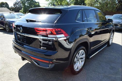 2022 Volkswagen Atlas Cross Sport 3.6L V6 SE w/Technology